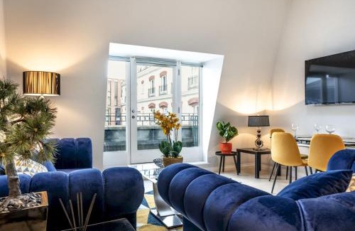 Cathedral Quarter Apartment | Luxury Living Cathedral Quarter Cafes Bars