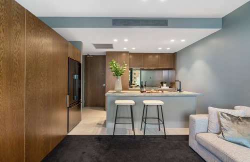 St Kilda Apartment | LUXURY LIVING - ICONIC ST KILDA BEACH LOCATION * ONE MONTH SHORT STAYS *n