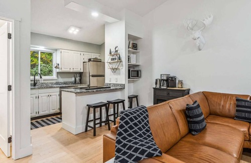 Quechee Condo | Luxury Living in Heart of Quechee | Mill Run 6C