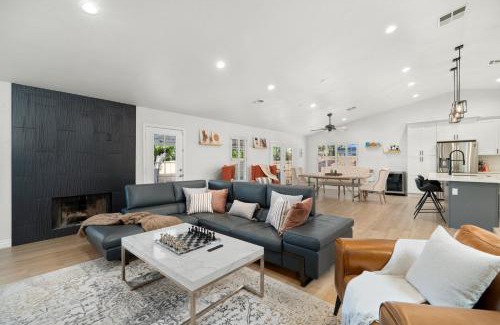Hayden Estates House | Luxury Living, Private Pool, BBQ & Prime Location