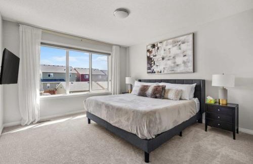 Northwest Calgary House | Luxury Living with BBQ, 2 Car Garage, Central AC, Free Banff Entry Pass