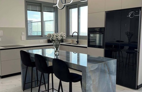 Ashkelon Apartment | Luxury Marina Mini-Penthouse