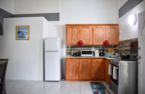 Saint George Parish House | Luxury Master Suite Apartment in City of Roseau