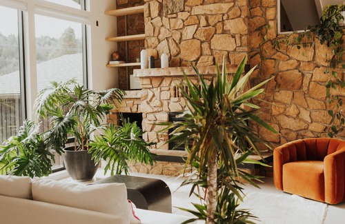 Bellingham Cabin | Luxury Mid-Century Scandinavian Home w/HOT TUB