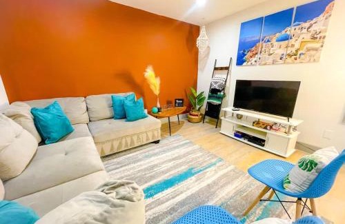 Neartown Apartment | Luxury Midtown Suite in Houston near TMC and NRG