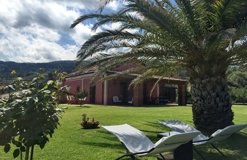 Piedimonte Etneo Villa | LUXURY MILLSTONE, INFINITY POOL