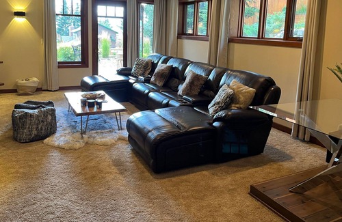 Creston House | Luxury Mountain Vacation Home with Heated Indoor Pool