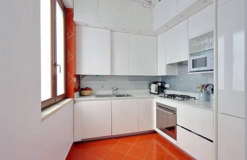 Rione VI Parione Apartment | Luxury Near Navona & Campo de’ Fiori – Stunning Views & Top Comfort!