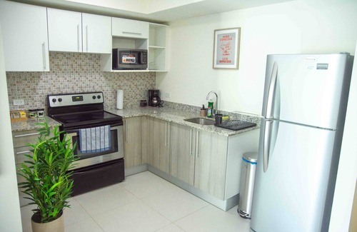 Heredia House | Luxury NEW Apt -24/7 sec- 10 min from SJO Airport