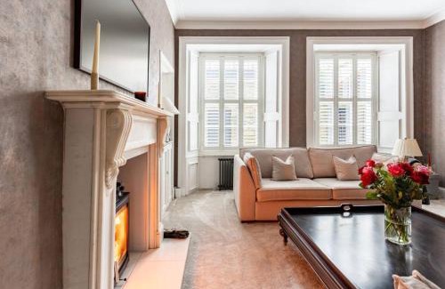 Bonnington Apartment | Luxury New Town Apartment