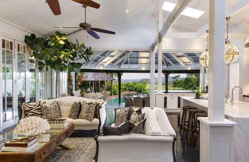 Doonan House | Luxury Noosa Hinterland Escape, Doonan