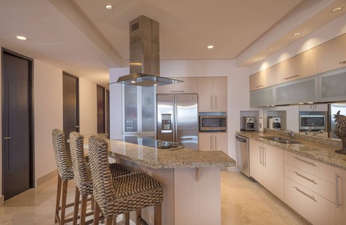 Emiliano Zapata Condo | LUXURY OCEAN FRONT CONDO MOLINO DE AGUA 10th FLOOR!