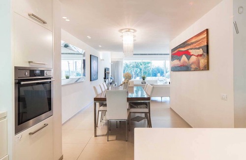 Herzliya Pituach Villa | Luxury Ocean Villa with Heated Pool