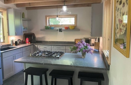 Sandisfield House | Luxury on the River@Fish Camp-Close to Tanglewood