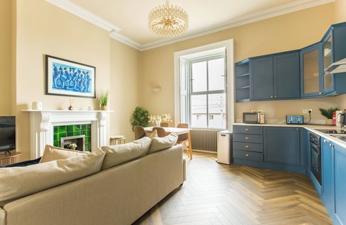 Greystones Apartment | Luxury one-bed apartment for up to 5 people in historic Greystones building