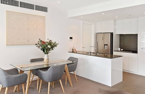 Adelaide Central Business District Apartment | Luxury Overlooking Hindmarsh Sq with Pool & Gym