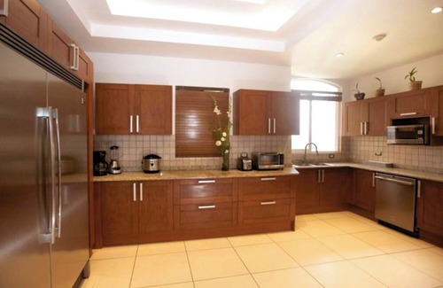 Playa Langosta House | Luxury Penthouse - 5BR/6BA, Pool Table, Jacuzzi and Expansive Ocean Views