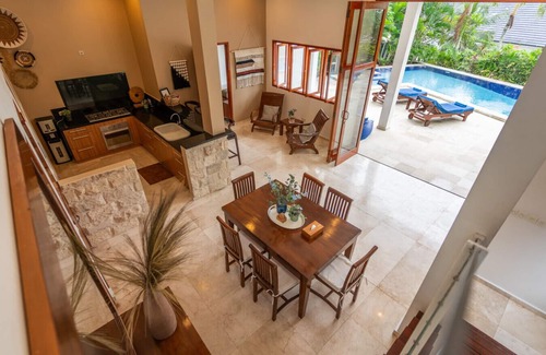 Melaya Villa | Luxury relaxing sea view villa Upperhouse