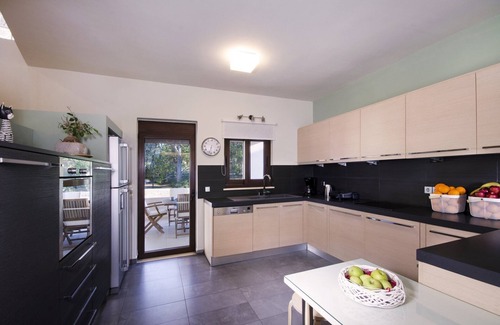 Halepa Villa | LUXURY RESIDENCE AT THE HEART OF THE HISTORIC DISTRICT OF HALEPA