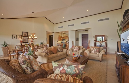 Papagayo Peninsula Condo | Luxury Retreat with Oceanfront Views in Peninsula Papagayo - Golf Cart Included!