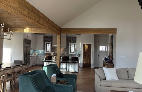 Sandy Ridge House | Luxury Retreat - Perfect for Weddings, Furniture Market Visits, and Relaxation
