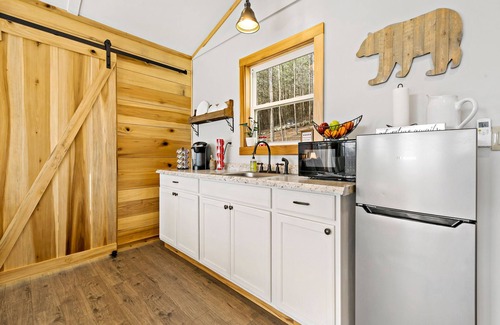 Marion Cabin | Luxury, Romantic, Views, Outdoor Tub, Hike-waterfall
