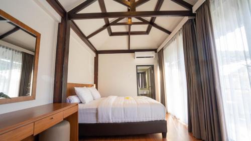 Bukit Villa | Luxury Samoya villa