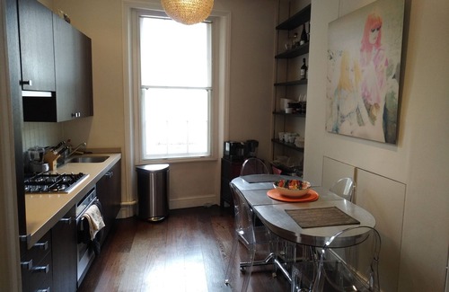 Brompton & Hans Town House | Luxury semi detached house in Knightsbridge with 3bds and A/C close to Harrods