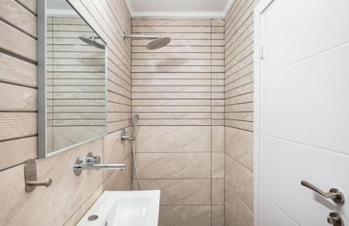 Ashdod Apartment | Luxury Small Unit with Mamad