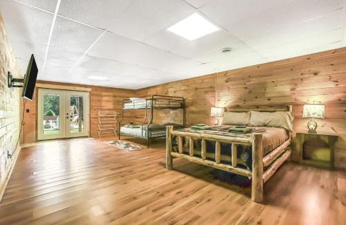 Logan House | Luxury Spacious Cabin Hot Tub, Theater, 5 Acres in Hocking Hills