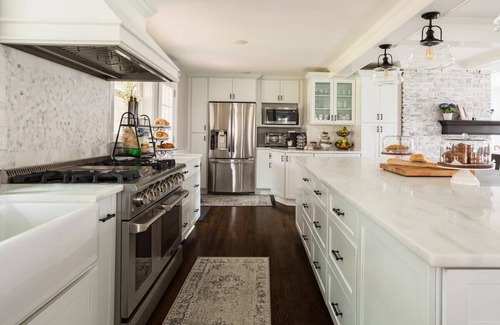 North Haven House | Luxury Stay in an Expansive Historical Home