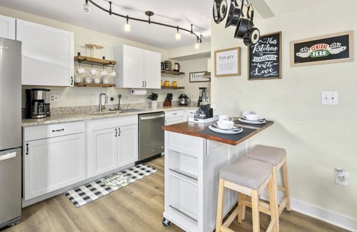 Countryside House | Luxury Sterling townhome - Private, Self checkin
