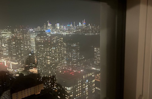 Downtown Jersey City Apartment | Luxury studio apartment with AC, WiFi in fabulous Jersey City downtown 50th fl
