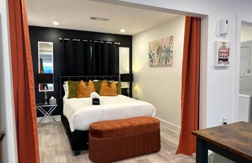 Old East Dallas Apartment | Luxury Suite in Dtw/Free Parking