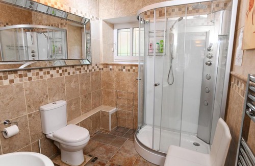 Margam Bed & Breakfast | Luxury Suite in quiet countryside location