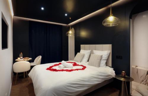 Castres Apartment | Luxury Suite Romantic Getaway with Jacuzzi