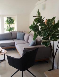Dio-Olympos Apartment | Luxury suite with Olympus and sea view