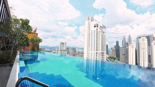 Kuala Lumpur City Centre Apartment | Luxury Suites Majestic Residences at Heart of KLCC