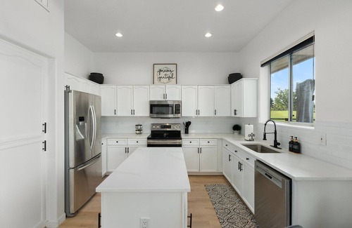 Ocotillo House | Luxury Townhome in Chandler-Stunning Views of Lake/Golf Course Large 3BR 2.5BA