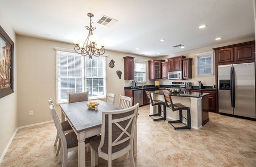 Val Vista Classic House | Luxury Townhouse near San Tan Village Mall in Gilbert- Sleeps 6