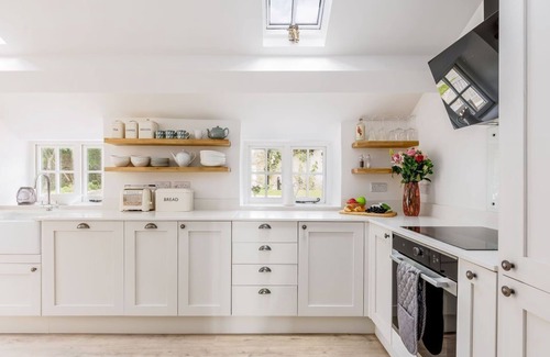 Kingston Cottage | Luxury, traditional cottage in boutique Purbeck village