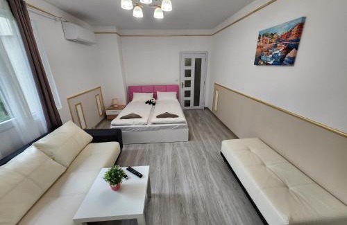 Pravets Apartment | luxury two bedroom Crown Apartament