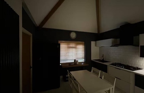Rugby House | Luxury Unique private 2 bedroom bungalow Rugby