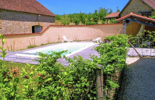 Saint-Medard-d'Excideuil Villa | Luxury villa with heated private pool and beautiful view