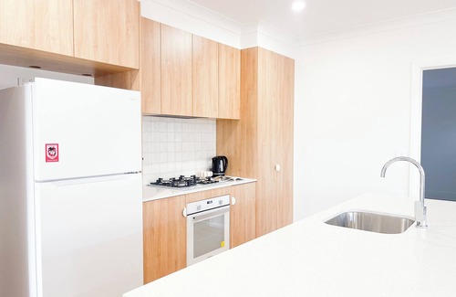 Gobbagombalin Apartment | Luxury Villa 2 - Modern Retreat