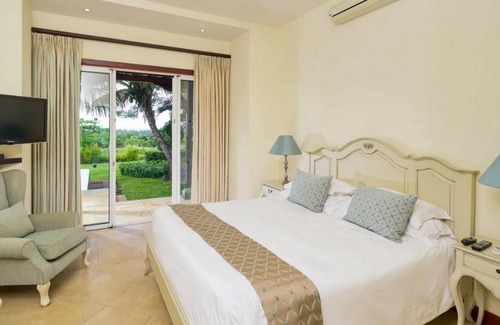 Mare Anglaise Villa | Luxury villa 5 bedroom villa with private pool