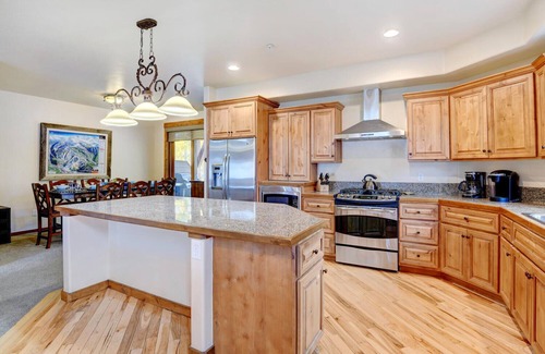Bear Crossing House | Luxury Villa 865 I Private Hot Tub I Great Views I Best Price I Discounted Attractions
