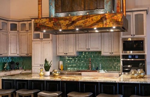 Colorado City Bed & Breakfast | Luxury Villa near Zion National Park | Private Pool, Spa, Sauna, Yard, & more!