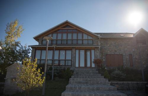 Moscopole Villa | Luxury Villa Saint Sofia