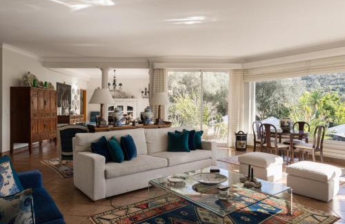 Zambujal Villa | Luxury Villa Sesimbra Pool Tennis Maid